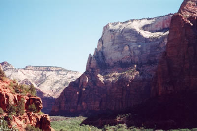 View from Middle Emerald Pool Trail